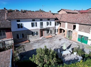 Rustico / Casale in vendita a Montaldo Scarampi