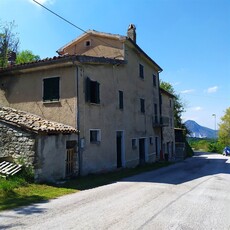 Soluzione Semindipendente in vendita a Fabriano