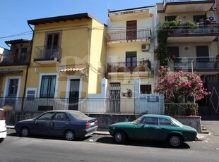 Trilocale da ristrutturare a Catania