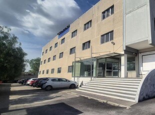 ufficio in affitto a Pomigliano d'Arco