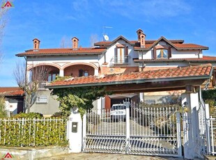 Villa Bifamiliare in vendita a Alessandria