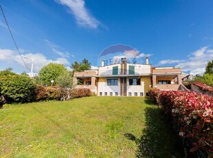 Villa Bifamiliare in vendita a Lesignano de' Bagni