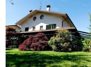 Villa Bifamiliare in vendita a Lesmo - Zona: Ad. Piscina 