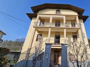 Villa Bifamiliare in vendita a Vigliano Biellese