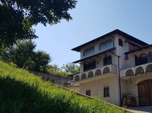 Villa in vendita a Canale
