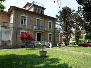 Villa in vendita a Castelnuovo Belbo