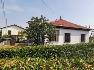 Villa in vendita a Mombercelli