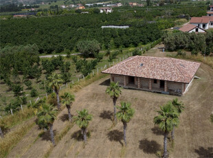 Villa in vendita a Pontecagnano Faiano - Zona: Pontecagnano