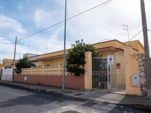 villa indipendente in vendita a Taranto