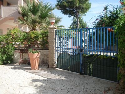 Appartamento con 4 stanze a Granelli, Pachino, a 20 m dalla spiaggia con vista mare, giardino recintato e Wifi