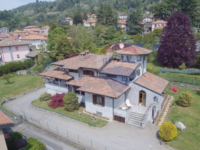 Vendita Villa Via Pascoli, 20
Cocquio, Cocquio-Trevisago