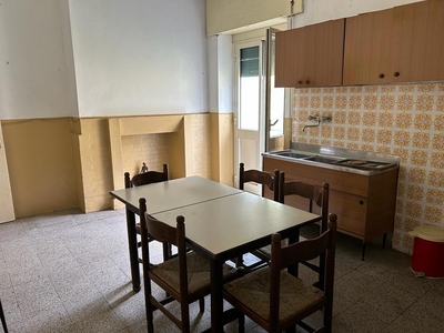 Appartamento in vendita a Camporgiano