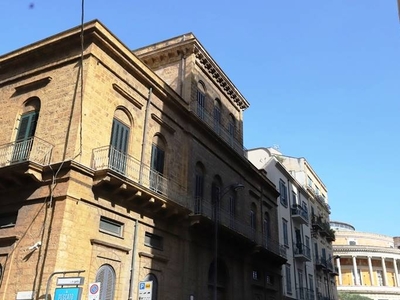 Palazzo in vendita a Palermo Politeama