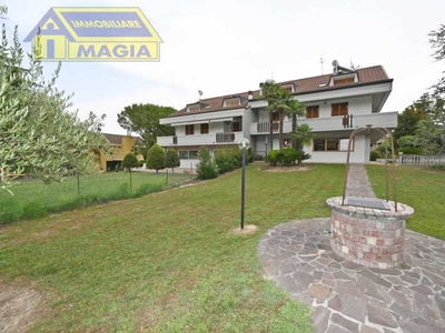 Villa a Schiera in Vendita ad Ascoli Piceno - 348000 Euro