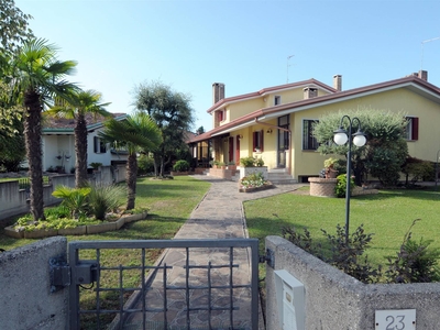 Villa in vendita a Eraclea Venezia