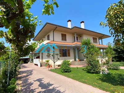 villa in vendita a Martinsicuro