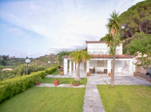 villa indipendente in vendita a Messina