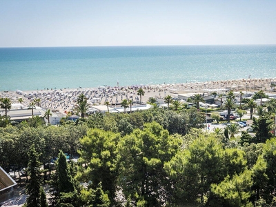 Tra cielo e mare - Civitanova, appartamento nobiliare fronte mare