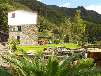 Casa vacanze con vista sulle montagne e sul mare