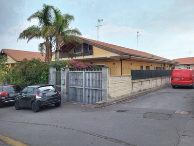 Villa a schiera in vendita a San Pietro Clarenza Catania