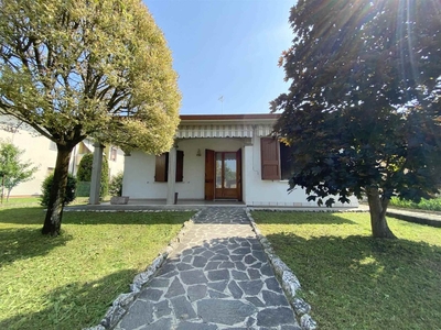 Casa indipendente a Borgo Virgilio, 4 locali, 2 bagni, 160 m²