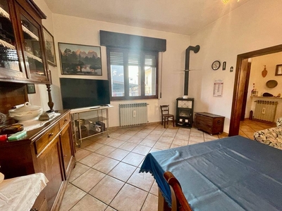 Casa indipendente a Borgo Virgilio, 7 locali, 2 bagni, 124 m²