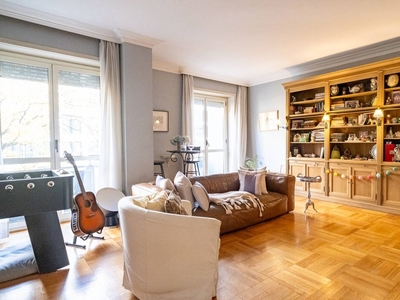Appartamento di lusso di 200 m² in vendita Viale Regina Giovanna 24, Milano, Lombardia