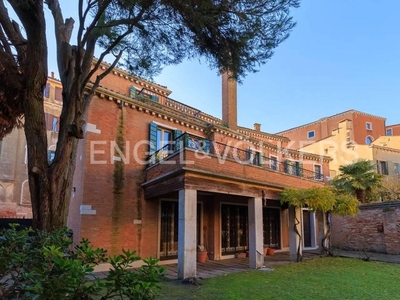 Prestigioso appartamento di 460 m² in vendita Campo San Rocco, Venezia, Veneto