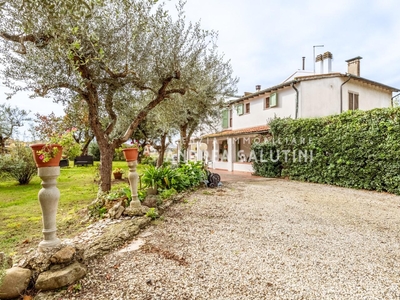 Casa indipendente con giardino, Pontedera la borra