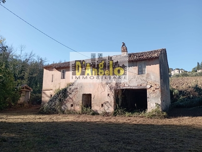 Casa indipendente da ristrutturare a Castel di Lama