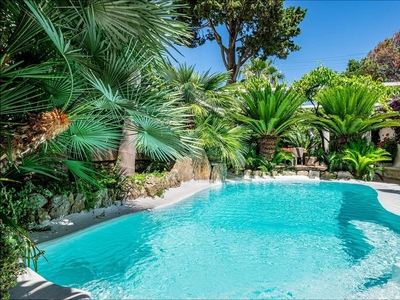 Prestigiosa villa di 90 mq in vendita, Capri, Italia