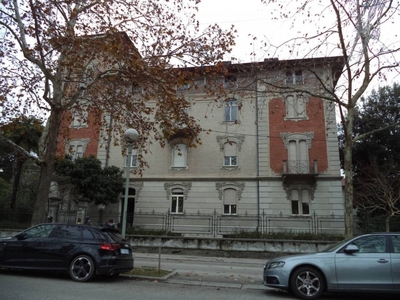 Villa Bifamiliare in affitto a Gorizia corso Italia