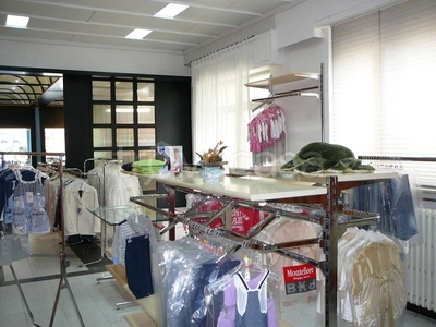 Abbigliamento in in vendita da privato a Potenza via Nazario Sauro, 70