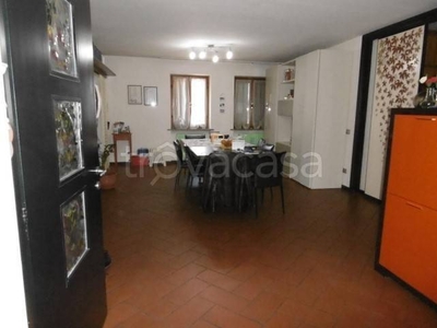 Appartamento all'asta a Villafranca di Verona via Nino Bixio, 122