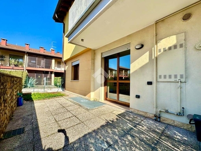 Appartamento in vendita a Sona via Carlo Cattaneo