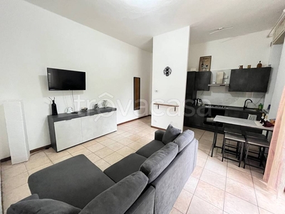 Appartamento in vendita a Verona via Giuseppe Barni