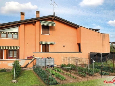 Appartamento in vendita a Villafranca di Verona via Calzoni, 9/a