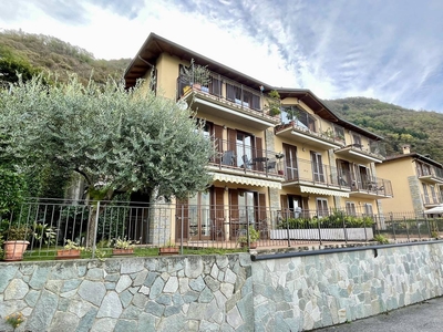 Appartamento vista lago con parcheggio e balcone - Lago di Como 200m