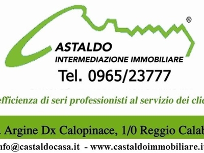 Capannone in Vendita a Reggio Calabria, 40'000€, 120 m²
