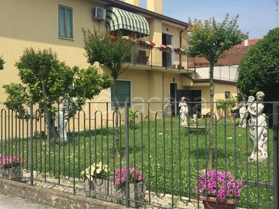 Casa Indipendente in in vendita da privato a Fiesso d'Artico via V. Gemito, 2