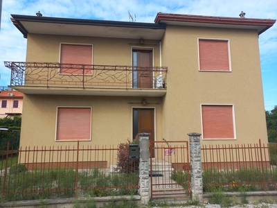 Casa Indipendente in in vendita da privato a San Donà di Piave via Elio Vittorini, 5