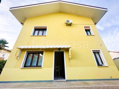 Casa Indipendente in vendita a Jesolo via Elettra