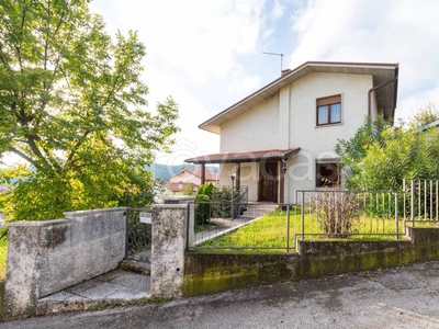 Casa Indipendente in vendita a Lugo di Vicenza via Monte Ortigara