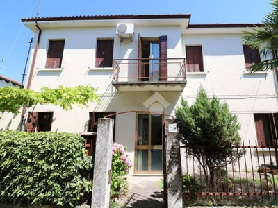 Casa Indipendente in vendita a Venezia via San Donà, 85