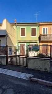 Casa Indipendente in vendita a Verona via mad. Di campagna, 39