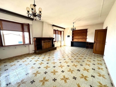 Casa semi indipendente in vendita a Castelnuovo Magra La Spezia Colombiera