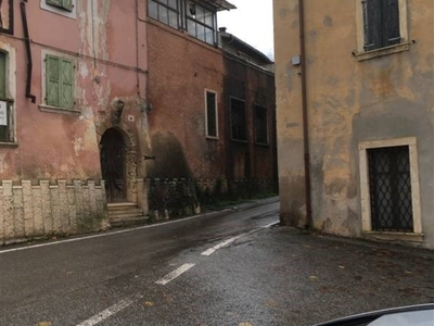 Casa Semindipendente in vendita a Tregnago