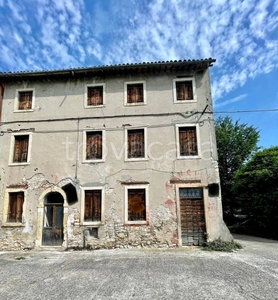 Casale in vendita a Soave via Ca' del Bosco