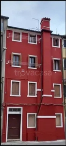 Intero Stabile in vendita a Chioggia calle Fabris