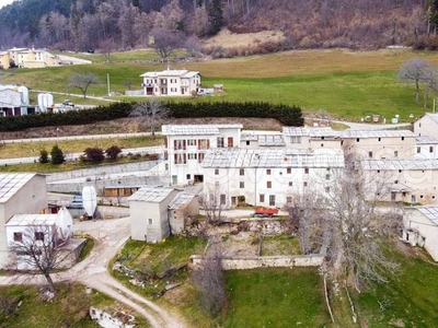 Intero Stabile in vendita a Sant'Anna d'Alfaedo tommasi